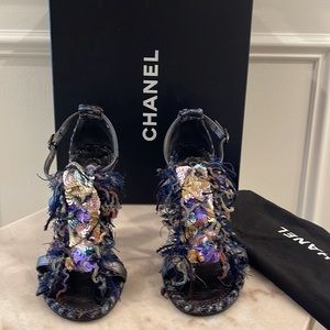 Chanel Rare Navy tweed and sequins Pewter leather Sandals Heels Size 7 US